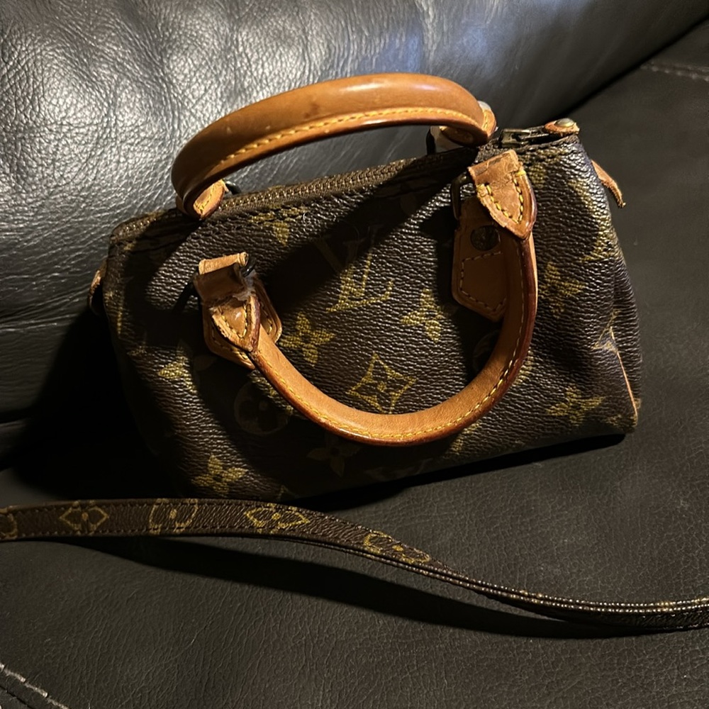 Authentic l.v nano(Small) - Picture 2 of 11